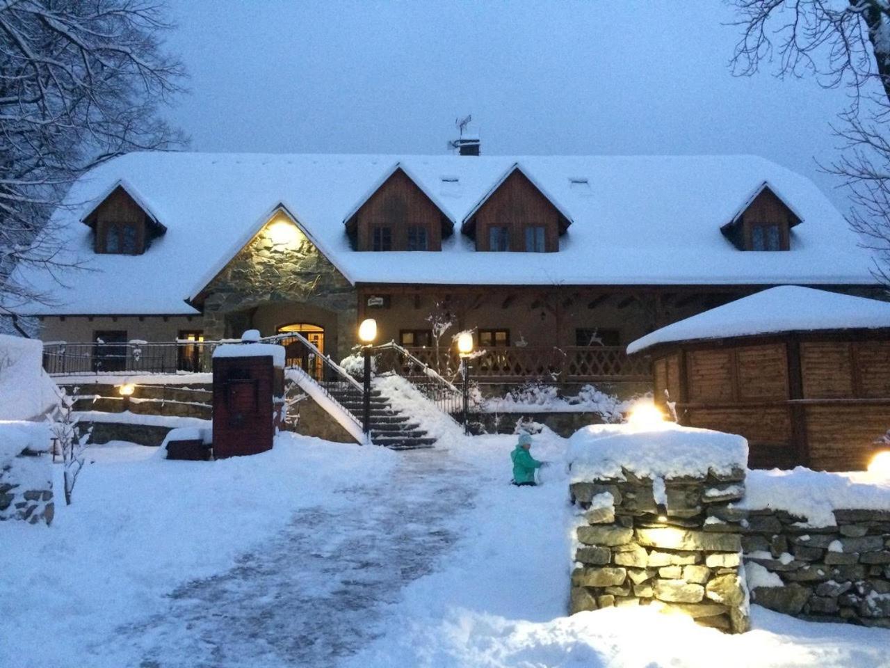 Pension Restaurant Bobrovnik Липова Лазне Екстериор снимка